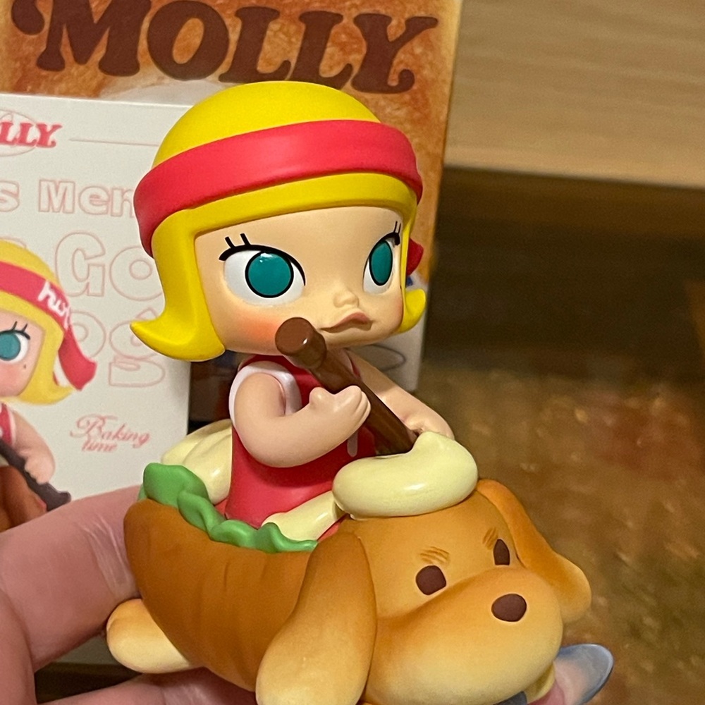 Molly Carb-Lovers Lets Go Hot Dog Figure